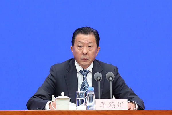 2023.4.28：贾西姆对曼联的估值报价创世界纪录，拉特克利夫也在截止日期送上报价。